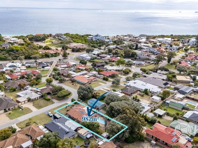 24 Reveley Street, Waikiki WA 6169