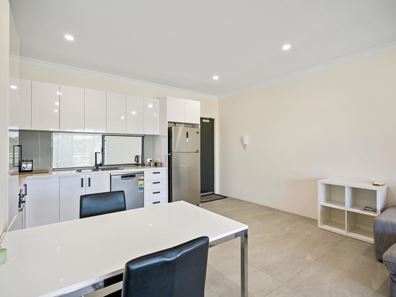7/67 Coleman Crescent, Melville WA 6156
