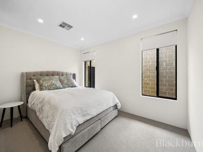 12 McCarthy Way, Landsdale WA 6065