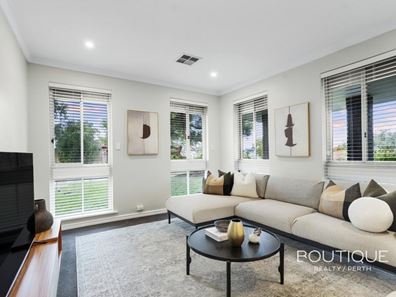 1 Yacht Court, Heathridge WA 6027