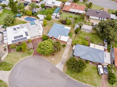 10 Thetis Place, Cooloongup WA 6168
