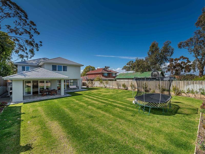 40 Viking Road, Dalkeith WA 6009