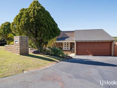 6 Peak Court, Leeming WA 6149