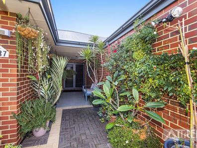 187 Castlewood Parkway, Southern River WA 6110
