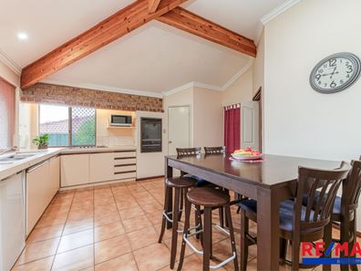 22 Heatherlea Parkway, Leeming WA 6149