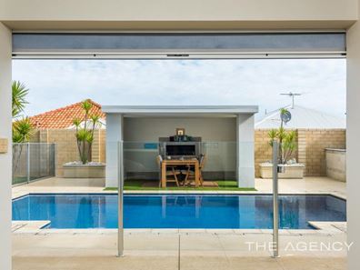 8 Lautoka Rise, Mindarie WA 6030