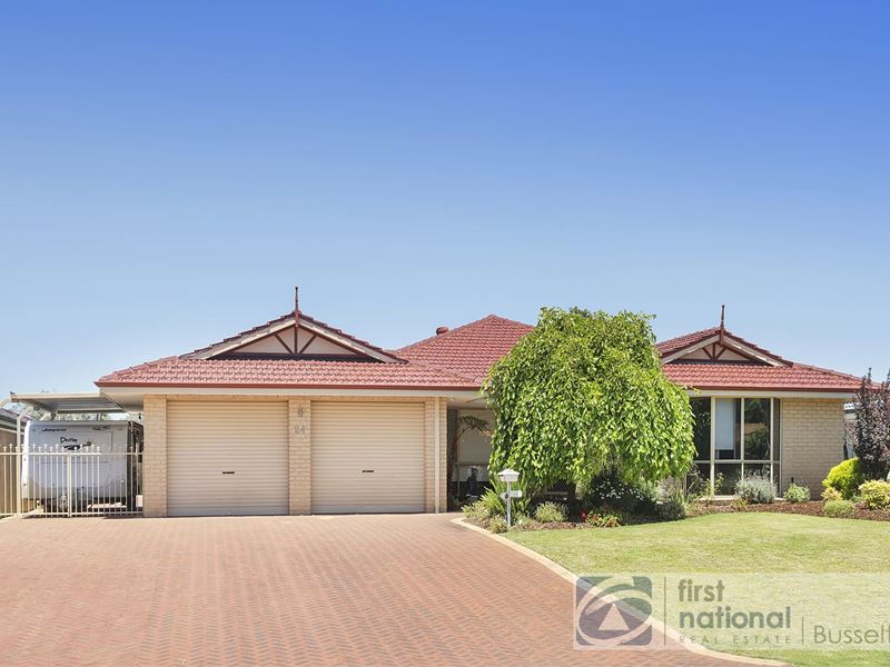 24 Kingfisher Boulevard, Broadwater