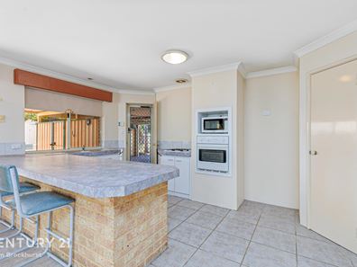 2 Jimmons Way, Thornlie WA 6108