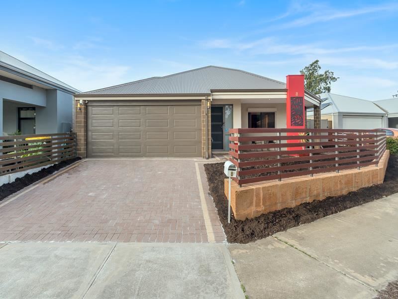 8 Bosbaan Place, Champion Lakes