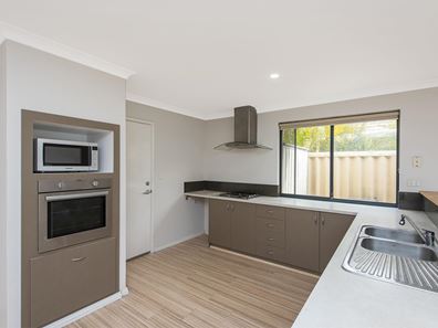 19 HEDGEROW GARDENS, Southern River WA 6110