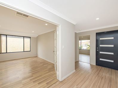 19 HEDGEROW GARDENS, Southern River WA 6110