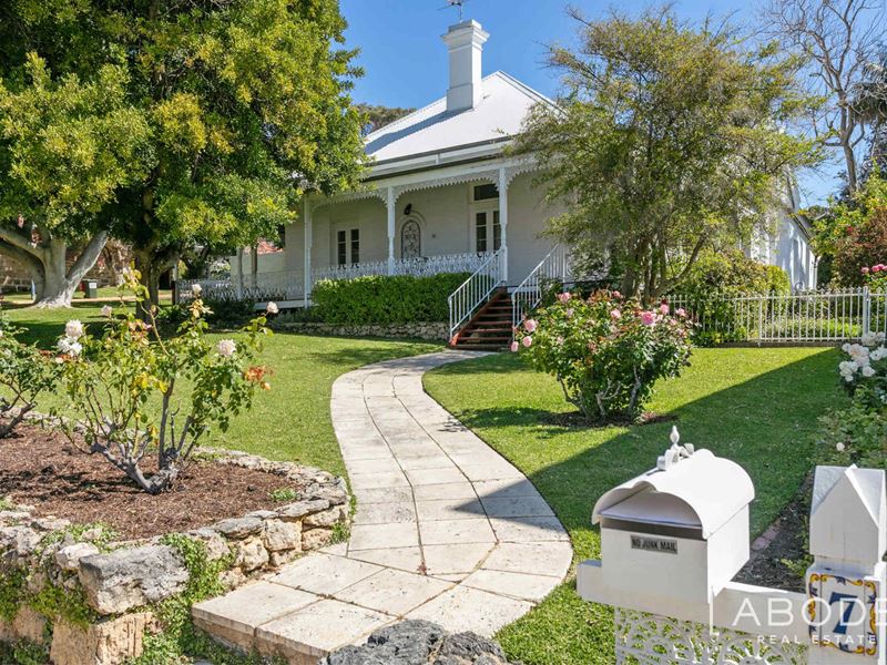 7 Corry Lynn Road, Claremont