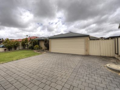 12 Seville Road, Forrestfield WA 6058