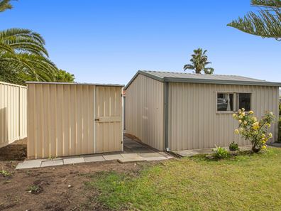 7 Discovery Crescent, Port Kennedy WA 6172