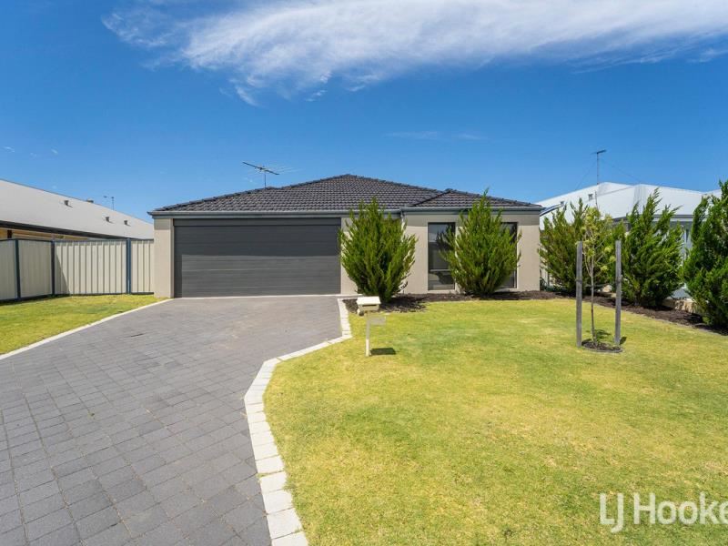 11 Scottsdale Turn, Meadow Springs