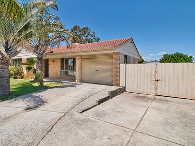 217 Wharf Street, Queens Park WA 6107