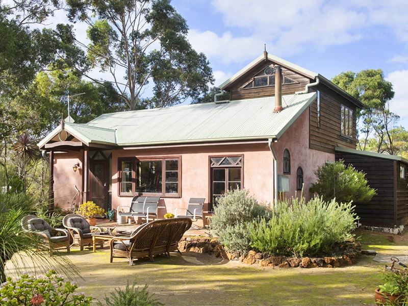 98 Dalton Way, Molloy Island