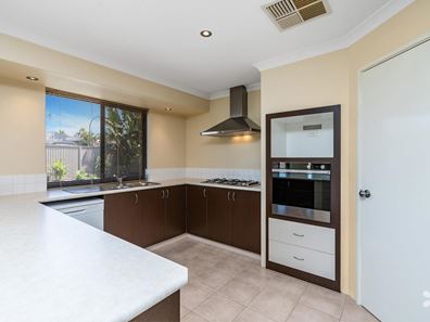 1 Sandmartin Drive, Southern River WA 6110