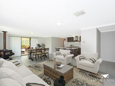 31 Halliday Road, Byford WA 6122