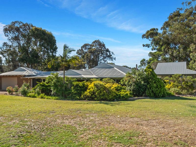 45 Ridge Hill Road, Maida Vale