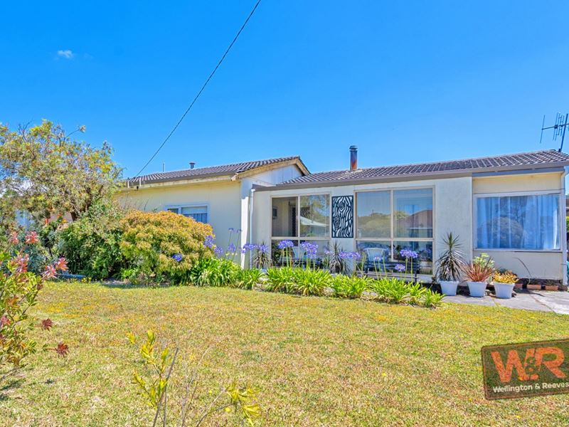 6 Minor Road, Orana