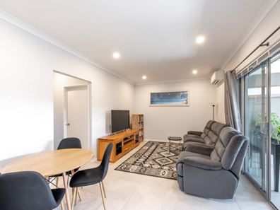 9/3 Dover Court, Marangaroo WA 6064