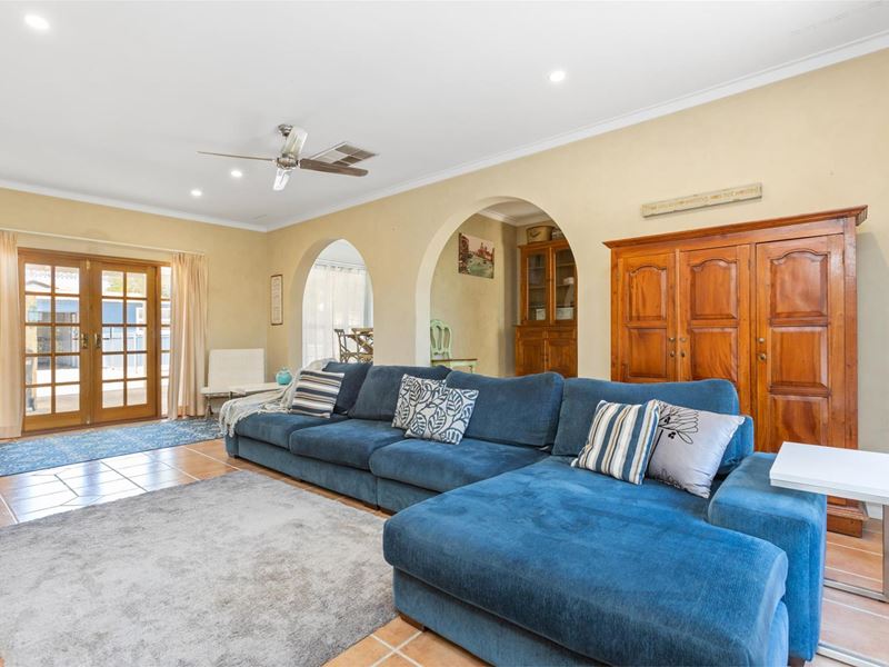 10 Nolan Way, Bateman WA 6150