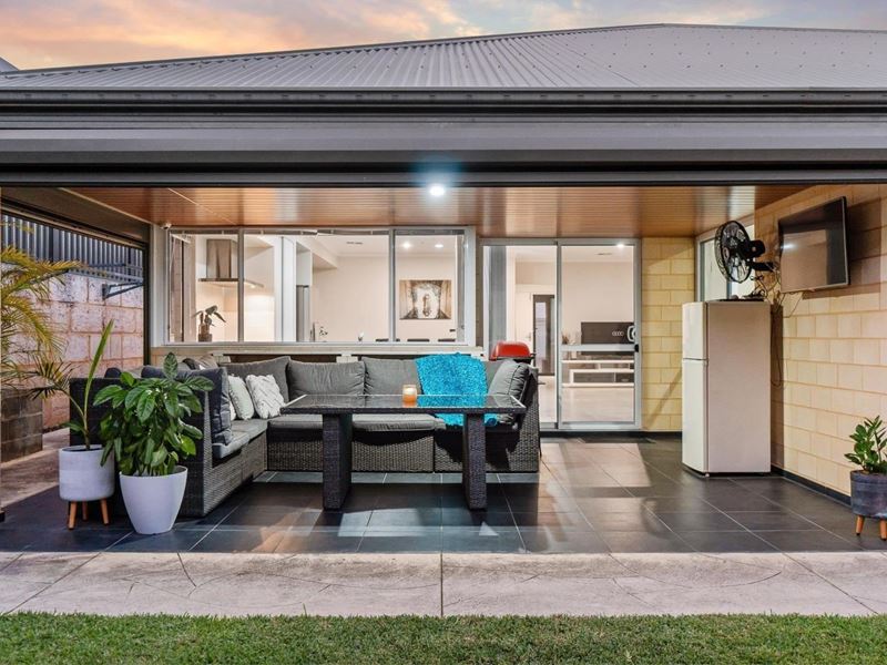 18 Thomby Avenue, Aveley WA 6069