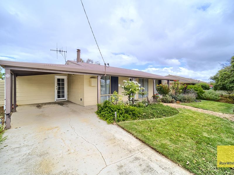 3 Katoomba Street, Orana