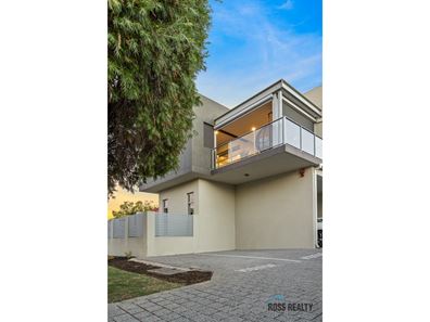 4/30 Culloton Crescent, Balga WA 6061