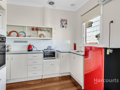 2/5 Janis Street, Halls Head WA 6210