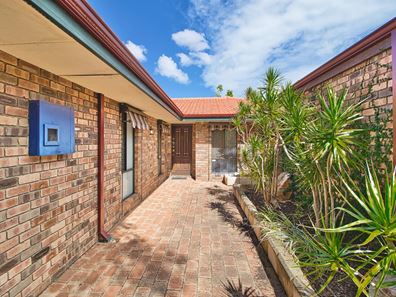 88 Cambridge Crescent, Cooloongup WA 6168