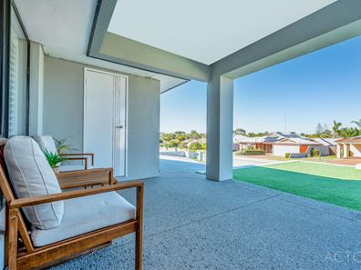 87 Templetonia Promenade, Halls Head WA 6210