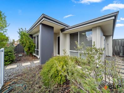 94 Joseph Banks Boulevard, Banksia Grove WA 6031