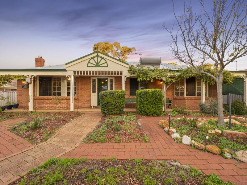 10 Allamanda Way, Halls Head