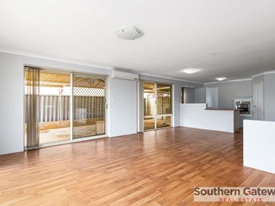 19 Toledo Circuit, Port Kennedy WA 6172