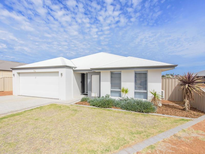 12 Windward Way, Drummond Cove