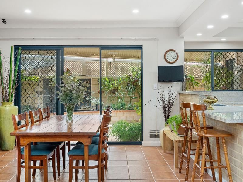 4 Leeway Drive, Ocean Reef