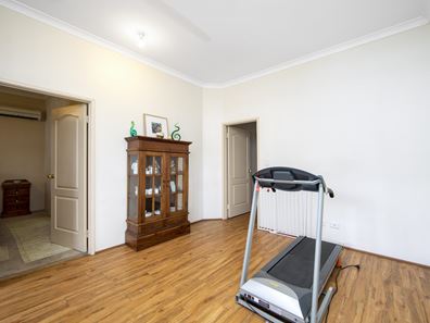 13 Station Street, Guildford WA 6055