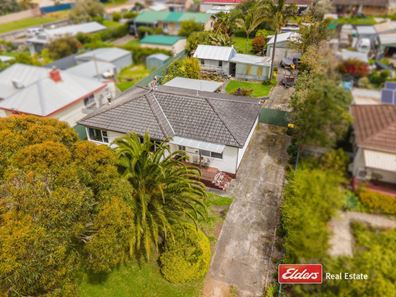 31 Minor Road, Orana WA 6330