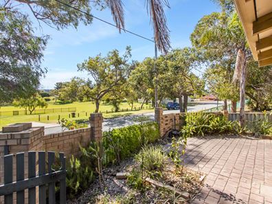 1/14 Bazaar Terrace, Scarborough WA 6019