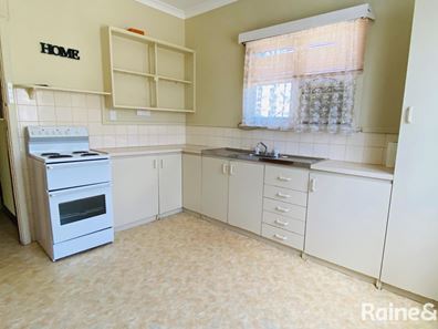 20 Jinda Road, Koongamia WA 6056