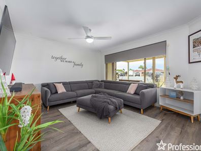 7 Ryde Close, Warnbro WA 6169