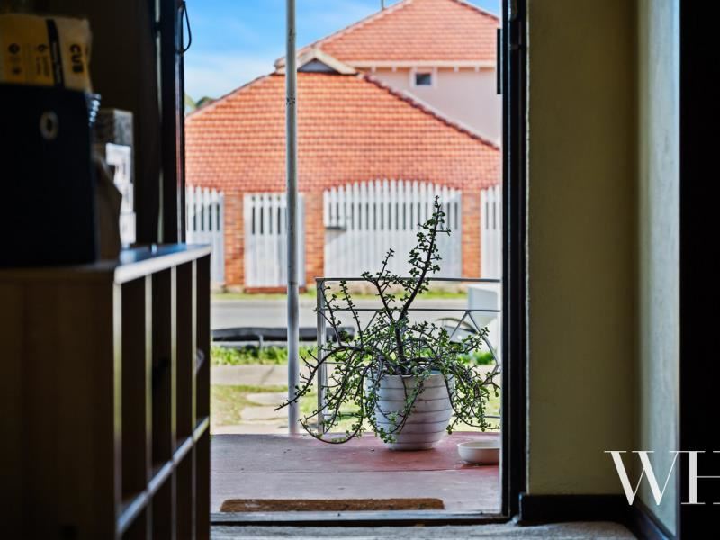 552 Rockingham Road, Lake Coogee