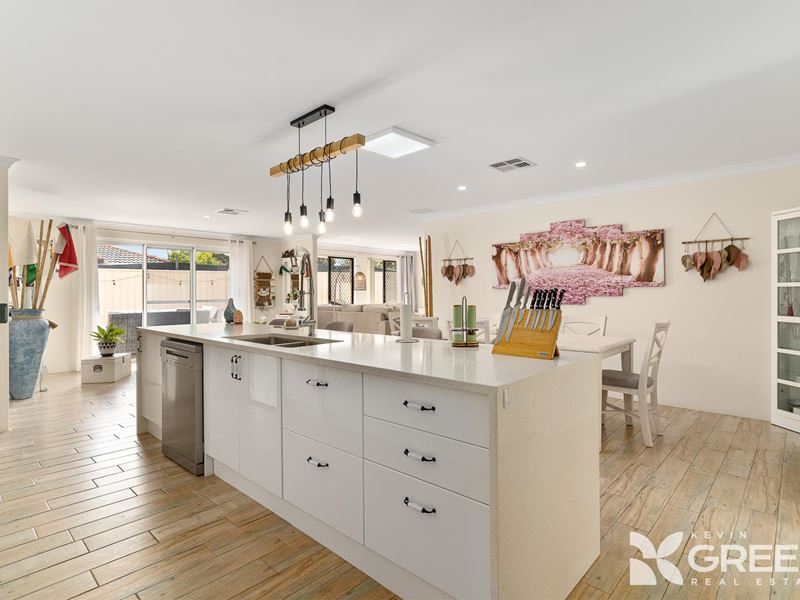 4 Kookerbrook Street, Dudley Park