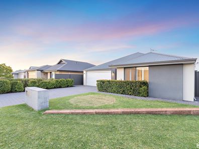 10 Agate Way, Byford WA 6122