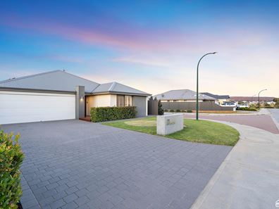 10 Agate Way, Byford WA 6122