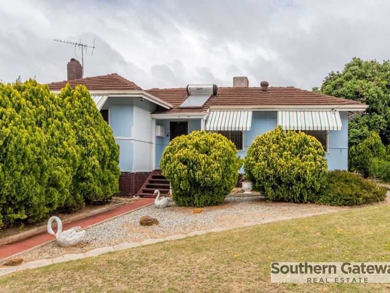 71 Oakley Road South, Medina