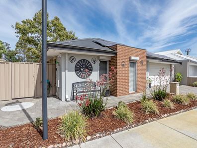 2 Vigneta Place, Kelmscott WA 6111