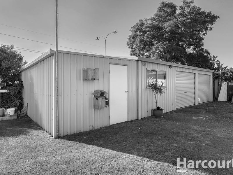 8 Scrubbird Court, Greenfields